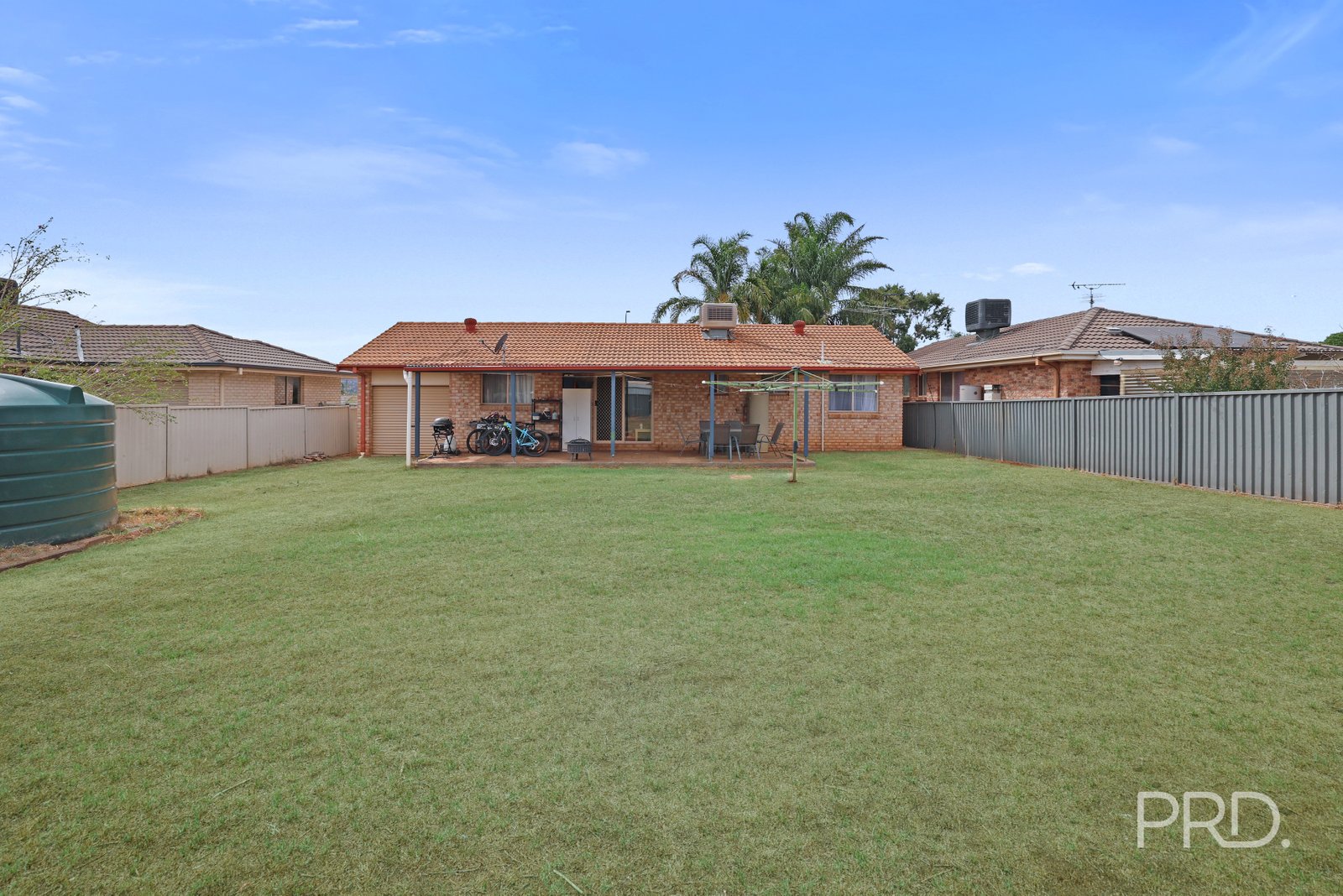 6 Giles Place TAMWORTH 12