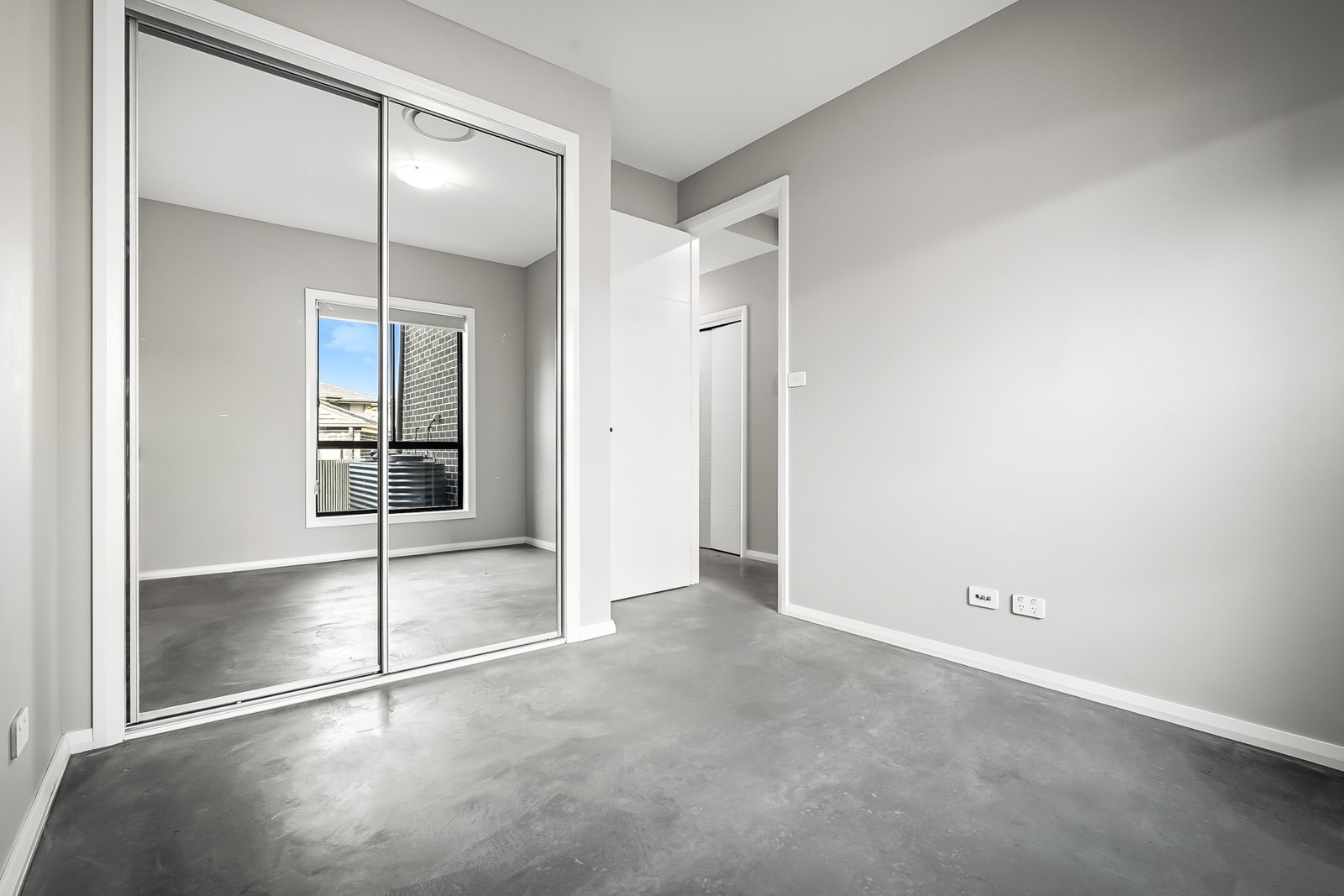 6 Glacier St  Schofields 8