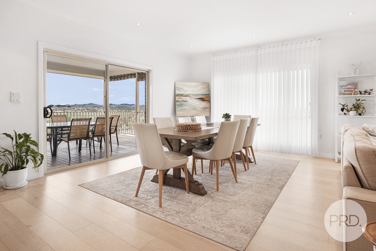 6 Glenview Place TAMWORTH 12