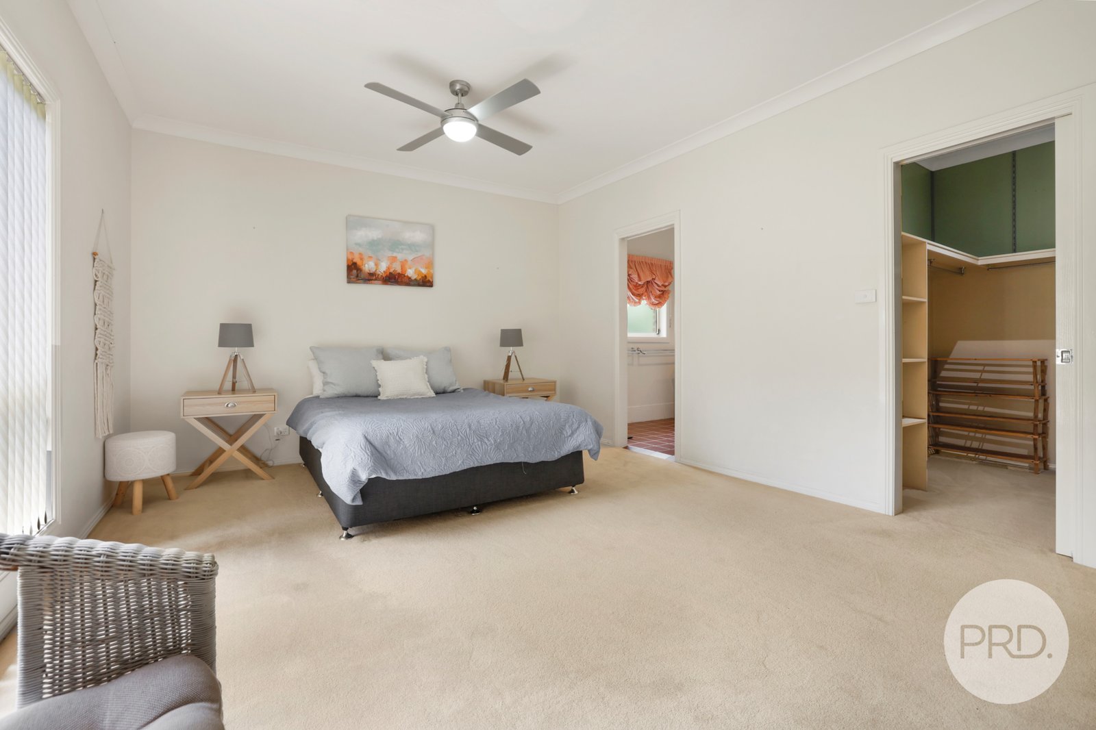 6 Glenview Place TAMWORTH 13