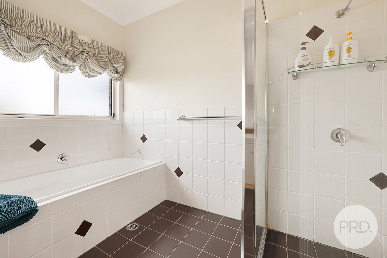 6 Glenview Place TAMWORTH 19
