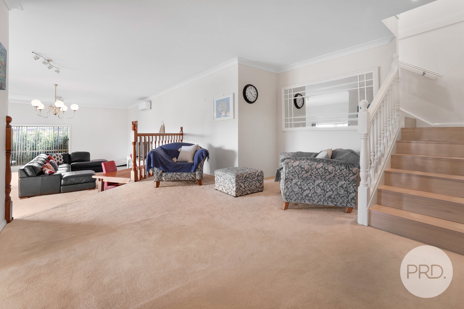6 Glenview Place TAMWORTH 21