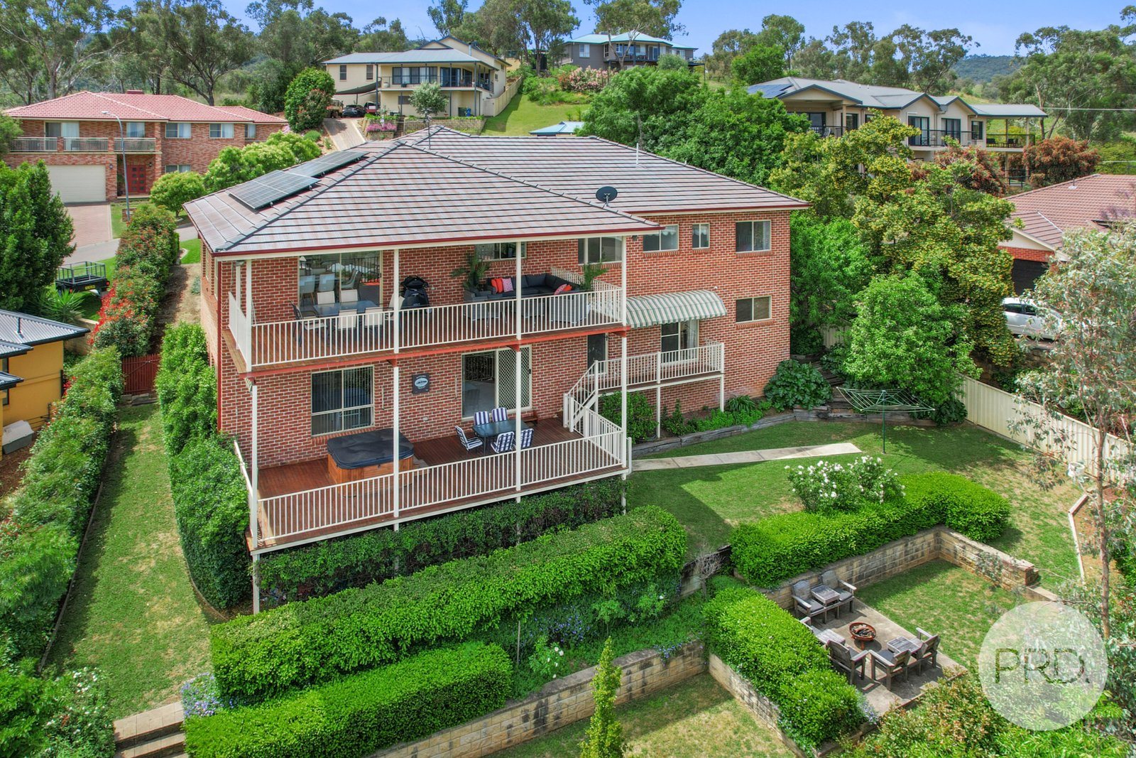 6 Glenview Place TAMWORTH 28