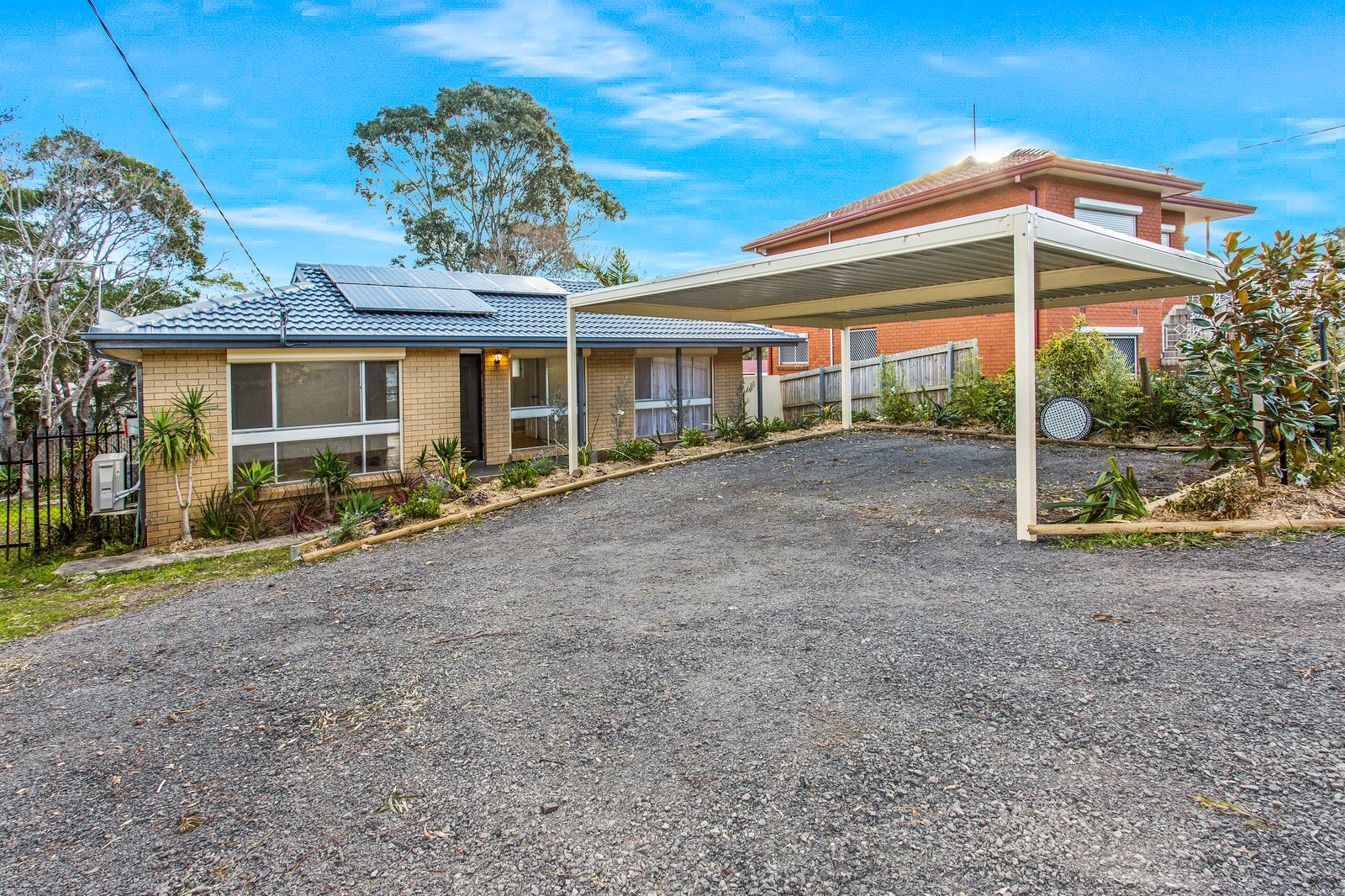 6 Glenview St  DAPTO 1