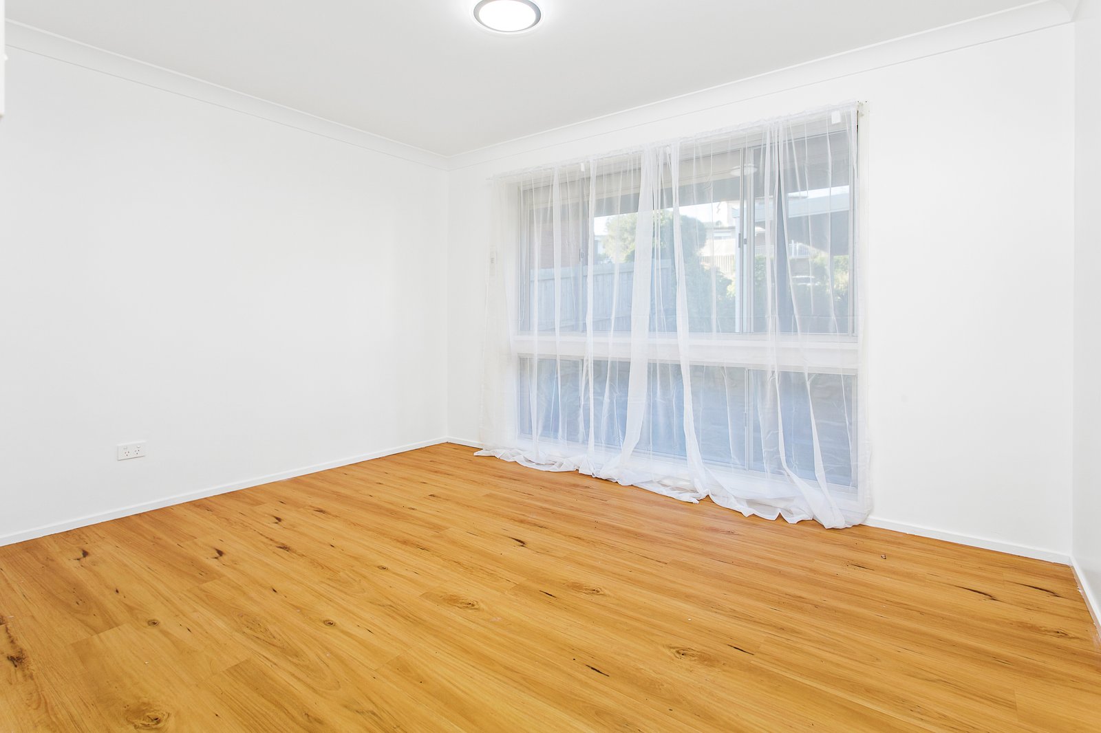 6 Glenview St  DAPTO 5