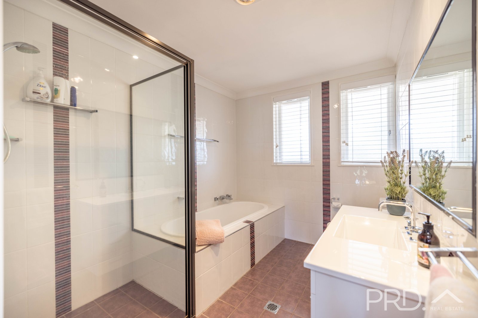 6 Godfrey Street TUMUT 17