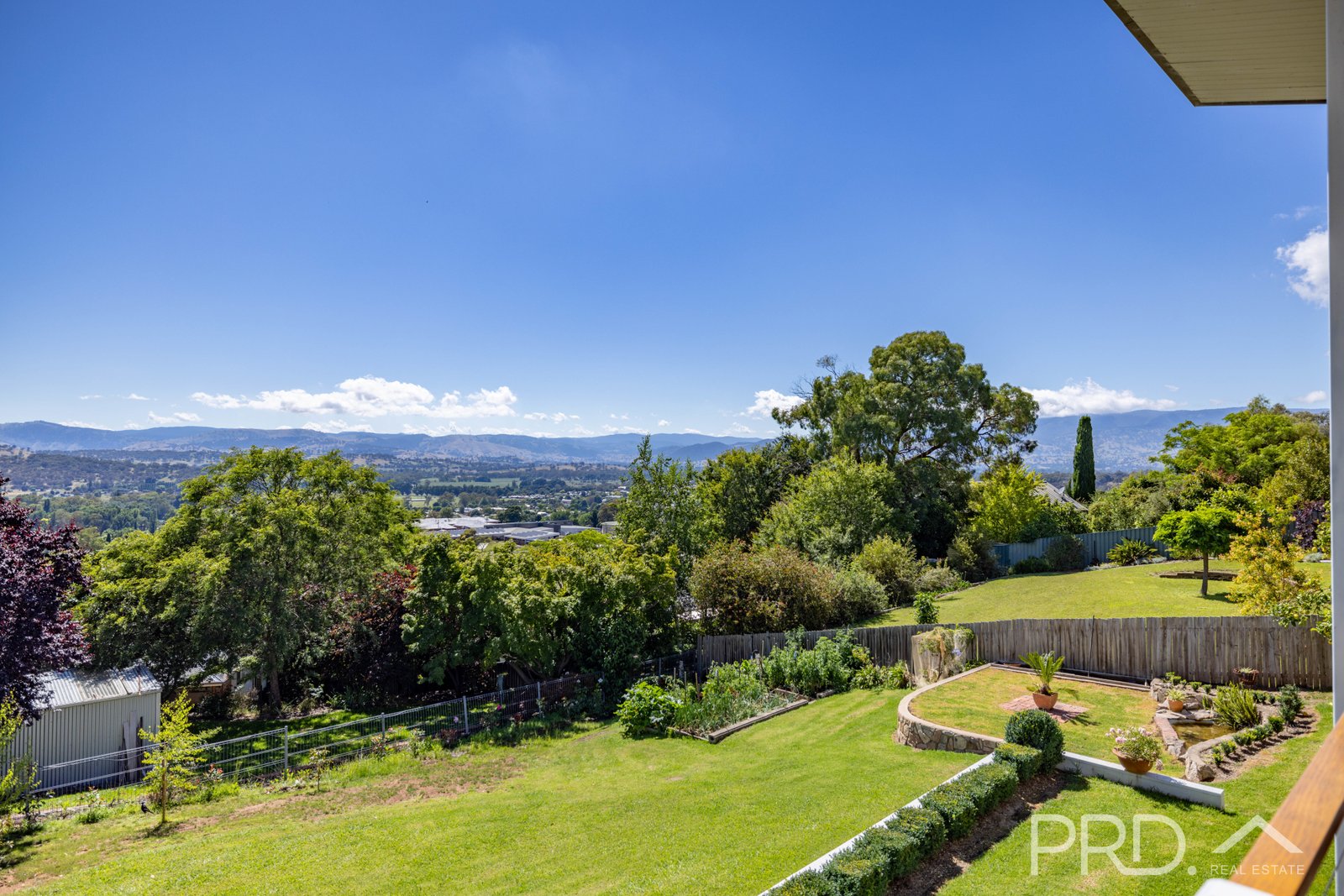 6 Godfrey Street TUMUT 21