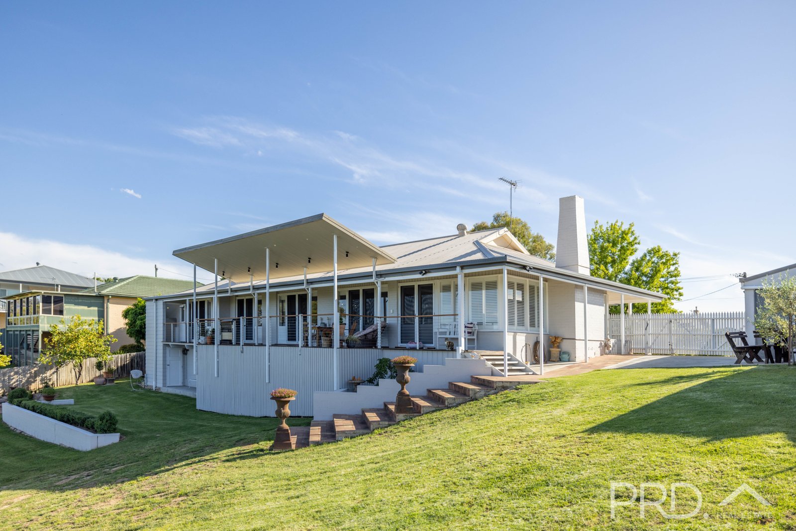 6 Godfrey Street TUMUT 25