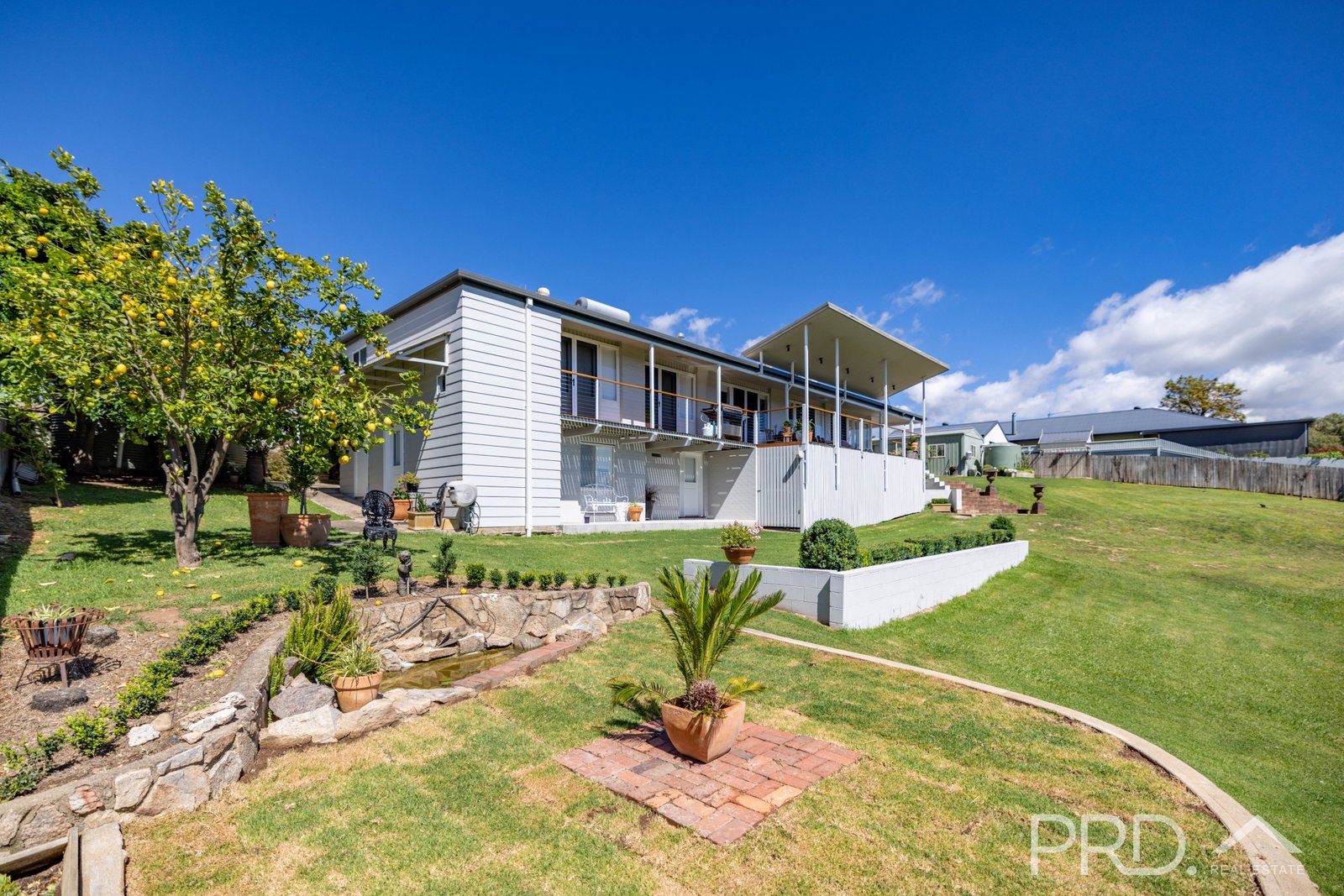 6 Godfrey Street TUMUT 26