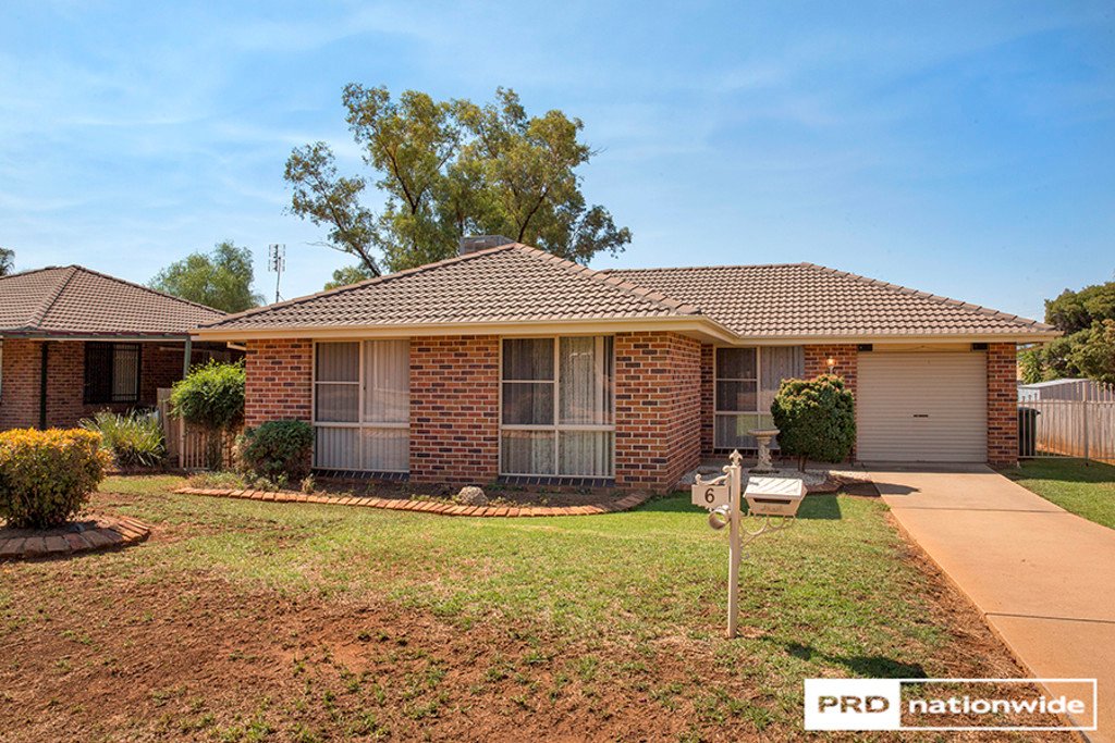 6 Gosse Court TAMWORTH 1