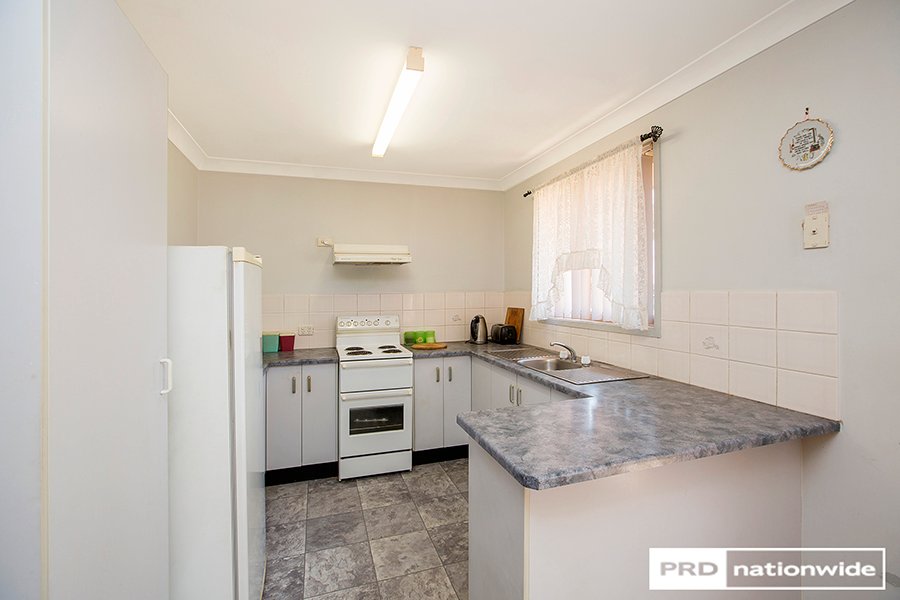 6 Gosse Court TAMWORTH 10