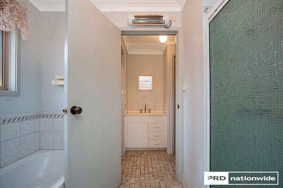 6 Gosse Court TAMWORTH 12