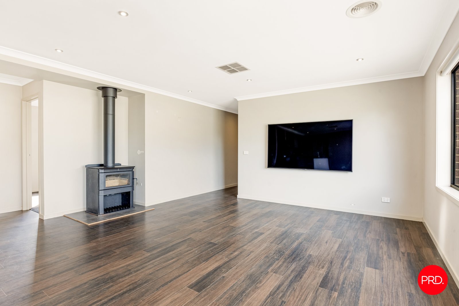 6 Grayton Street MARONG 9