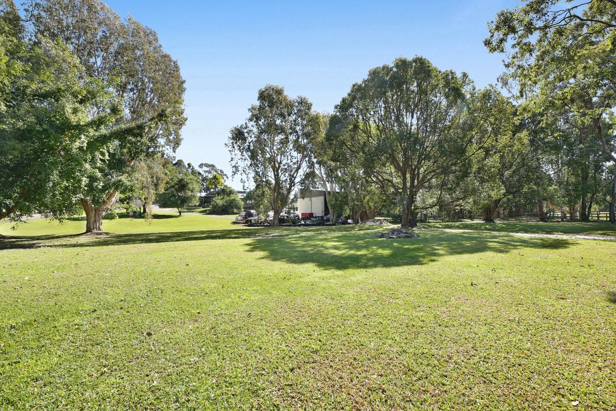 6 Green Lane Tallebudgera 13