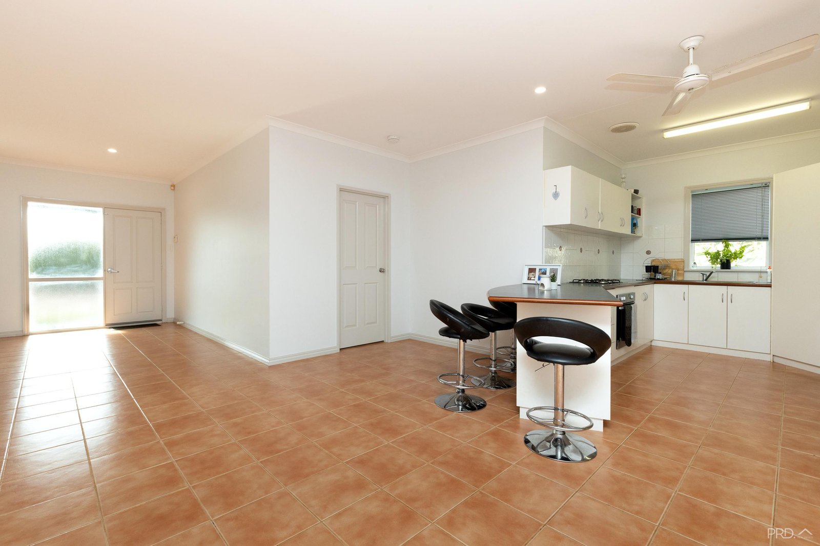 6 Greenshank Drive DJUGUN 9