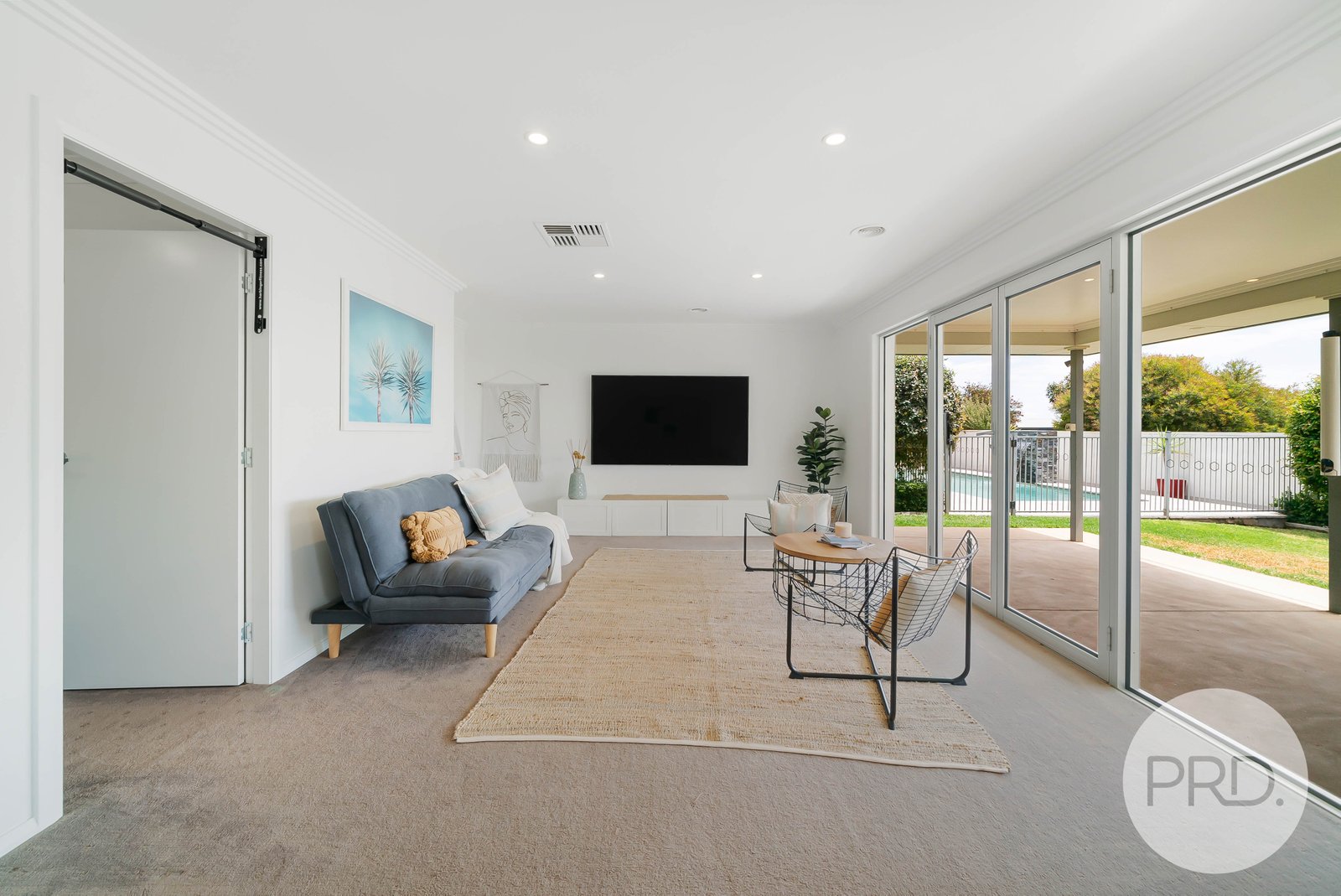 6 Greenway Street LLOYD 11
