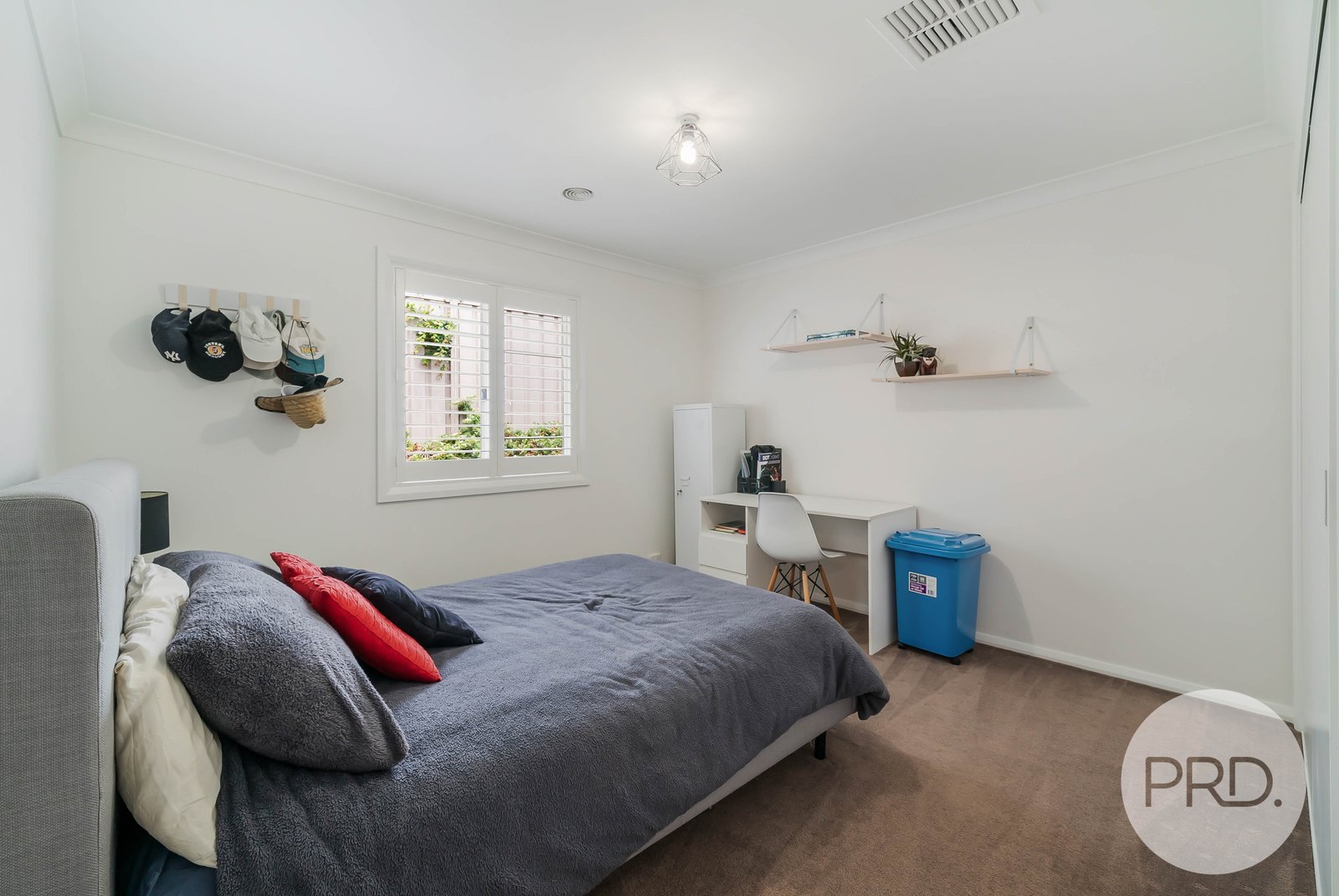 6 Greenway Street LLOYD 16