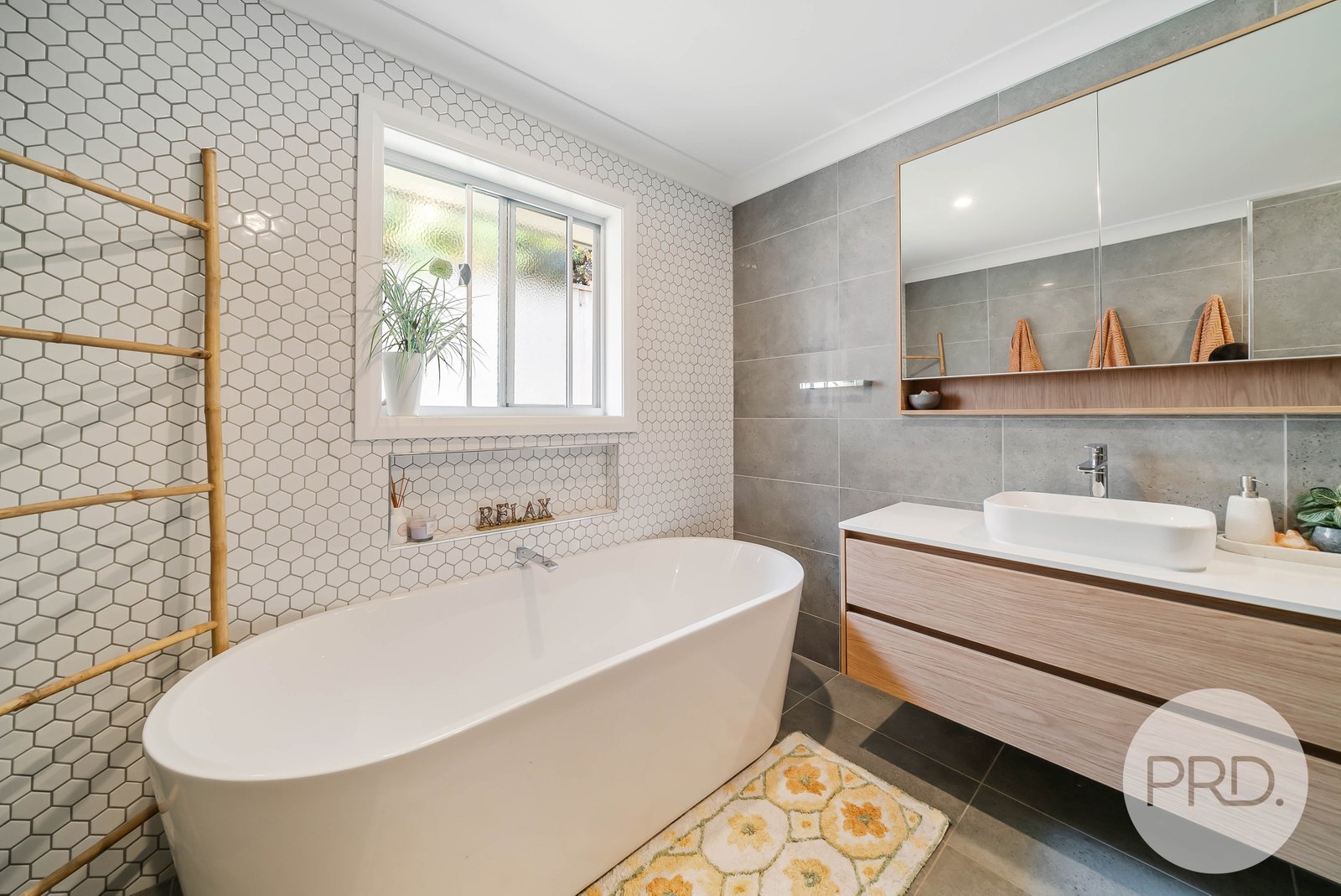 6 Greenway Street LLOYD 17