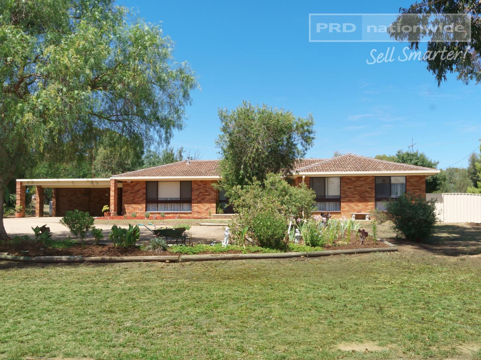 6 Gregadoo Road LAKE ALBERT 1