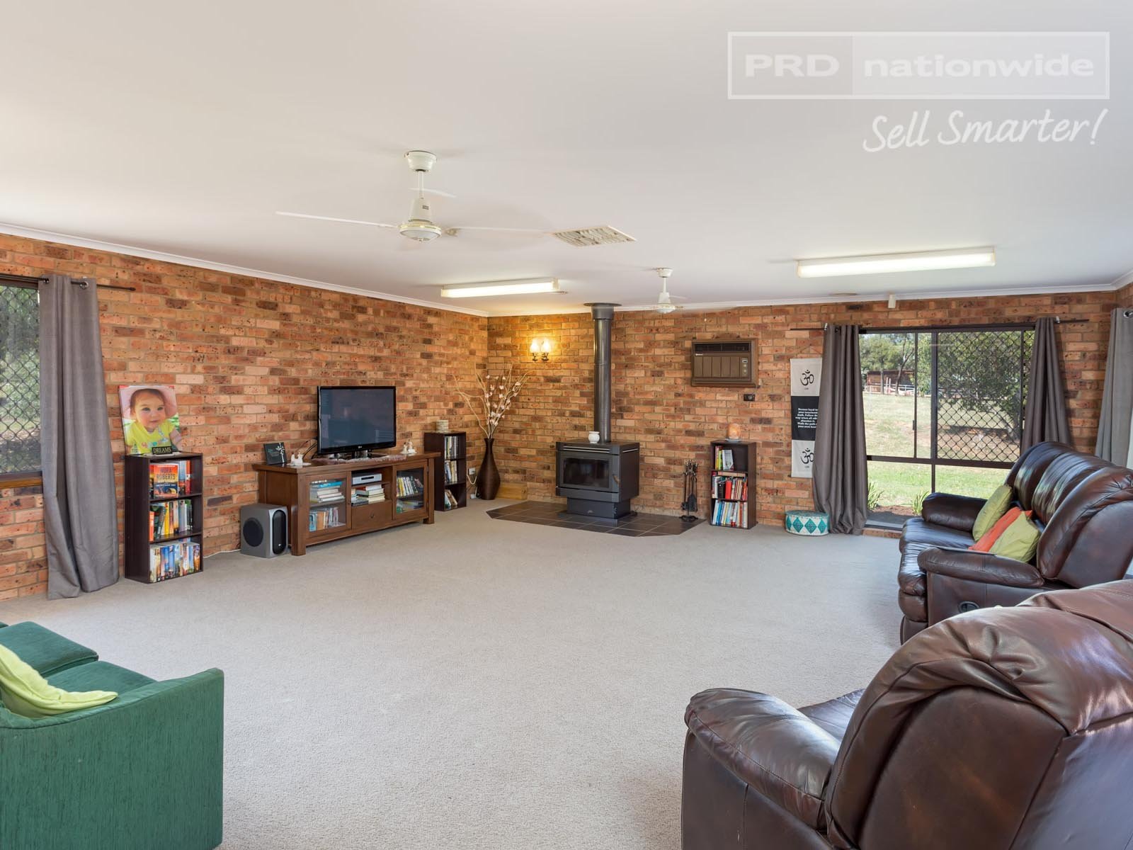 6 Gregadoo Road LAKE ALBERT 2