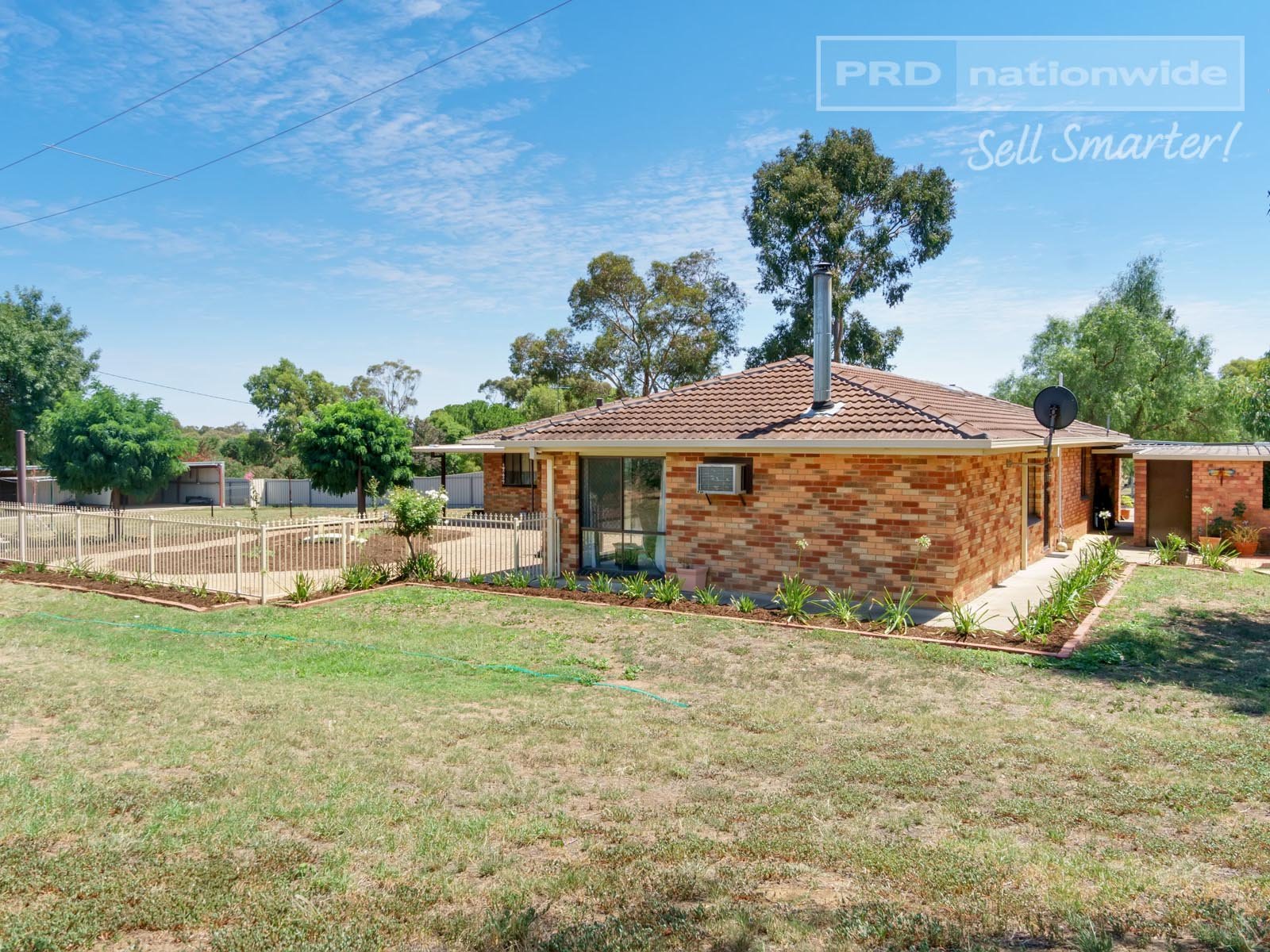 6 Gregadoo Road LAKE ALBERT 4