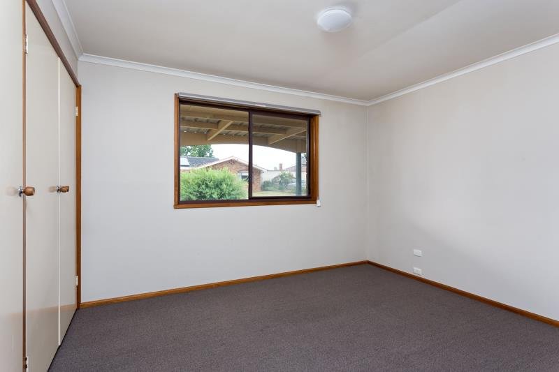 6 Gregory Crescent LAKE ALBERT 5