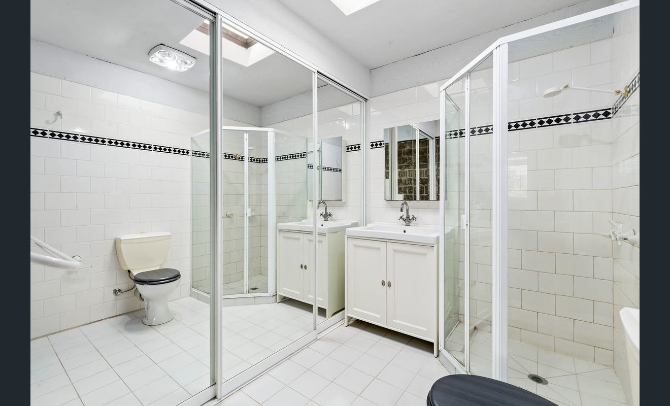 Real Estate and Property in 6 Grimsby Court, Doncaster East, VIC