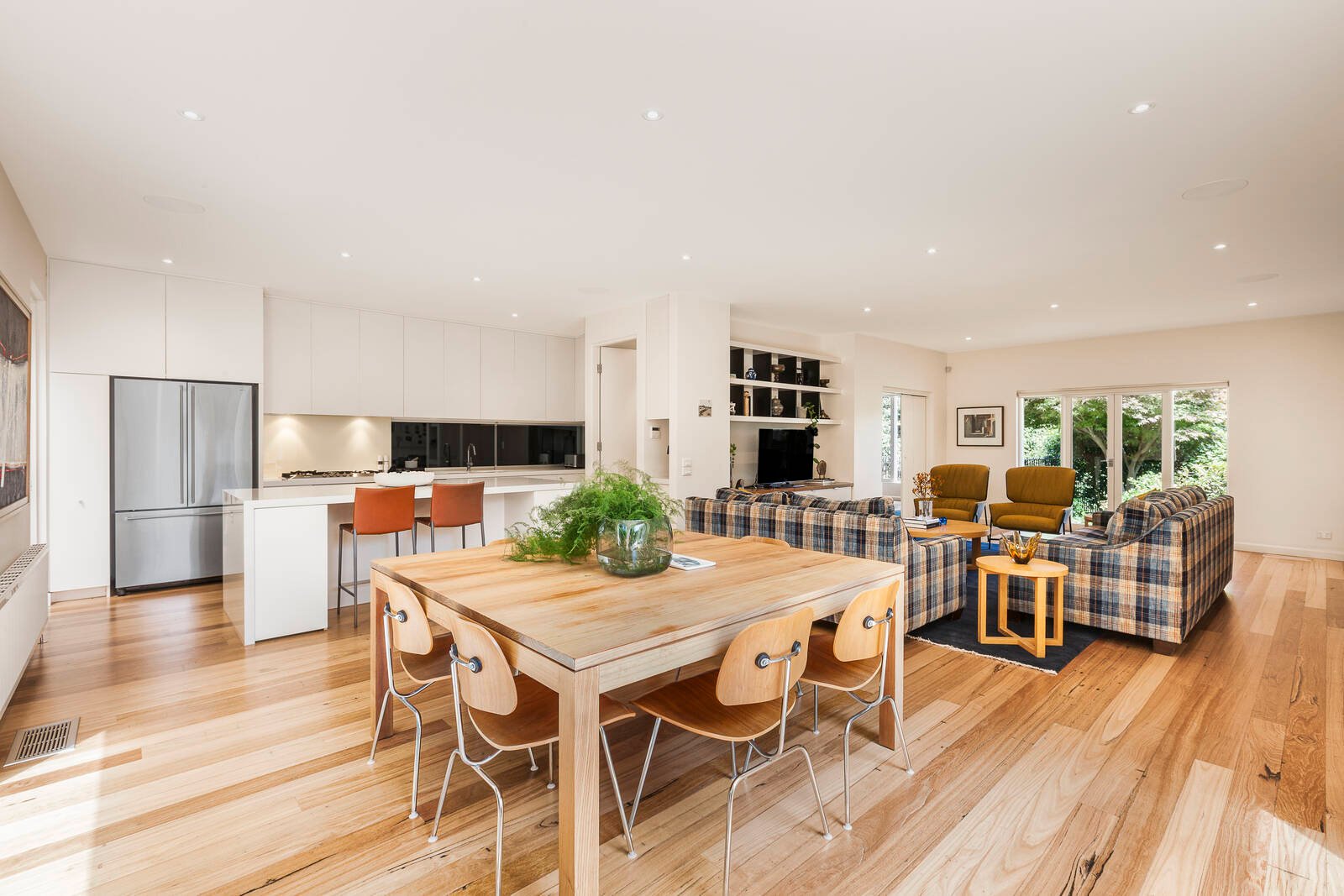 Real Estate and Property in 6 Grosvenor Court, Toorak, VIC