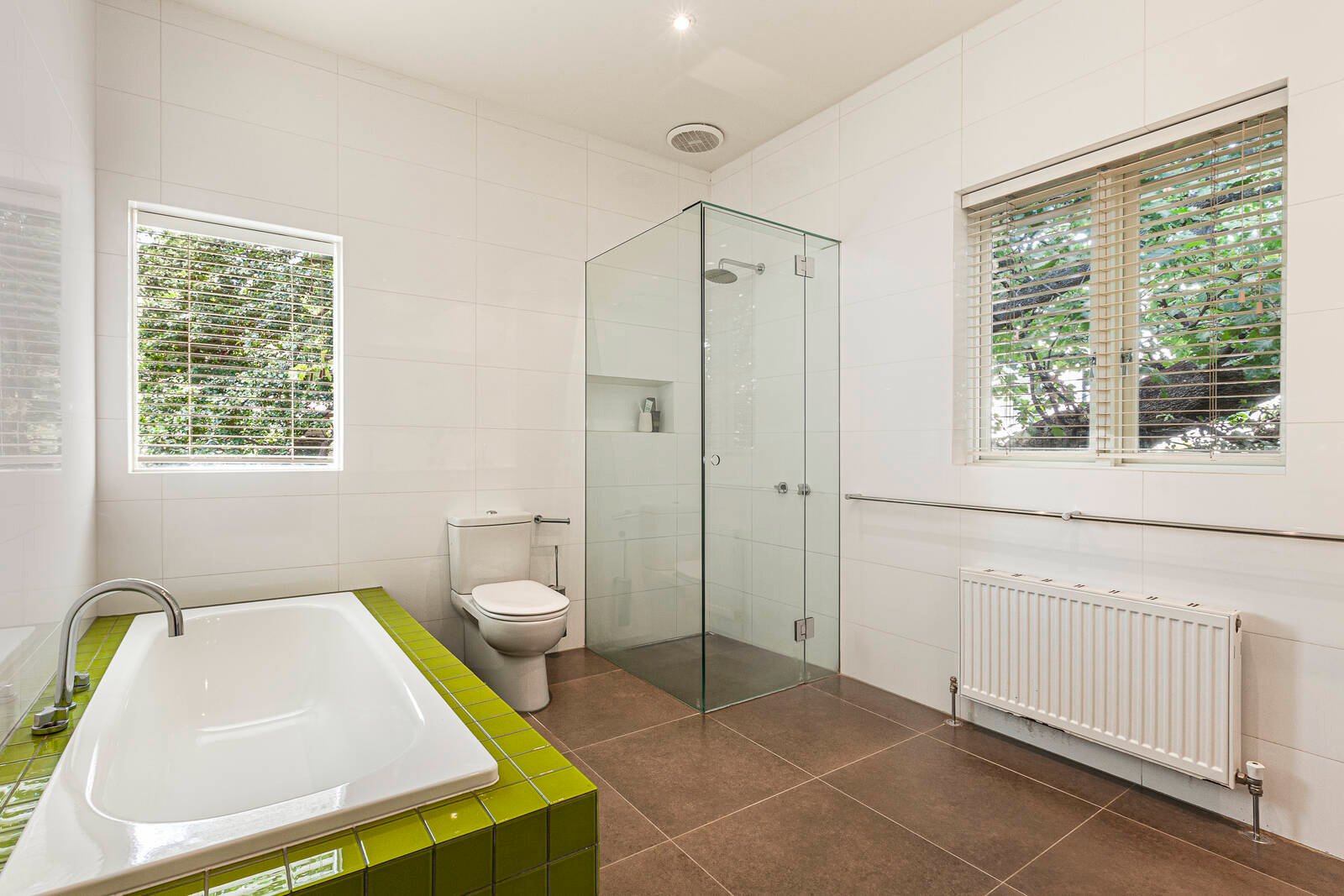 Real Estate and Property in 6 Grosvenor Court, Toorak, VIC