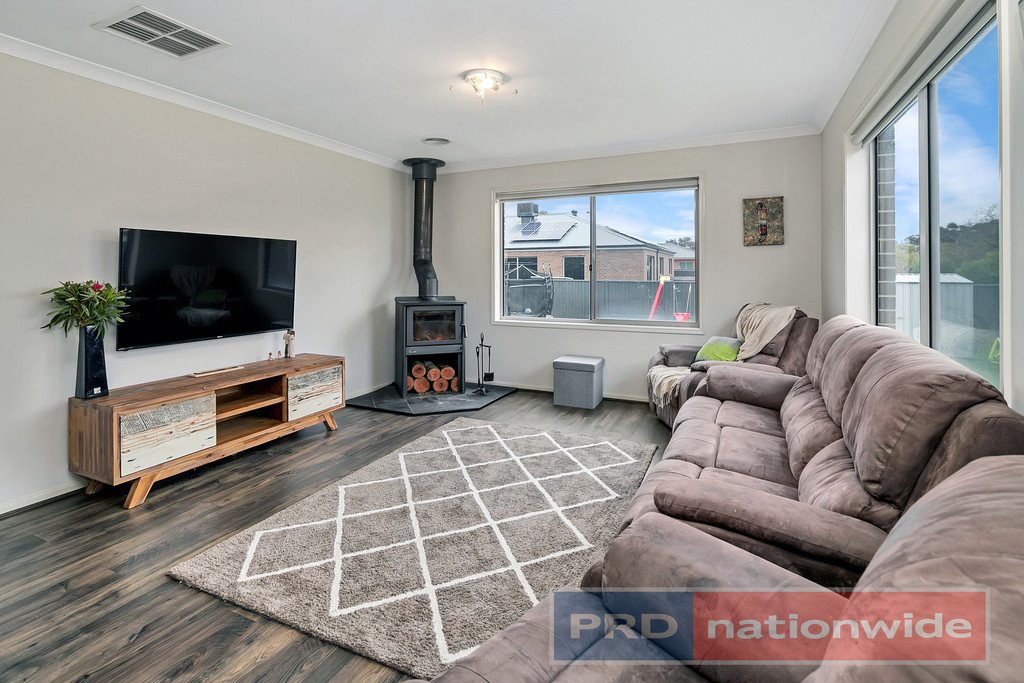 6 Hains Close BEAUFORT 4