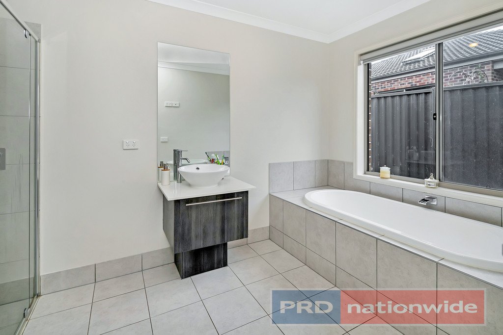 6 Hains Close BEAUFORT 11