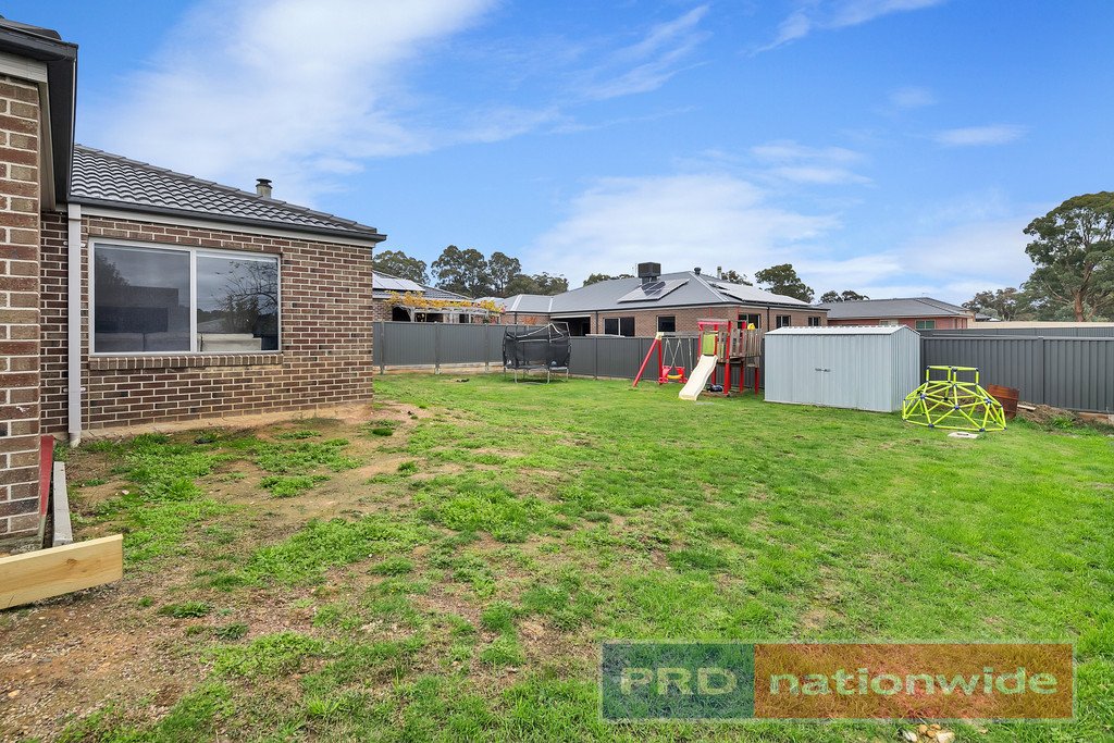 6 Hains Close BEAUFORT 15
