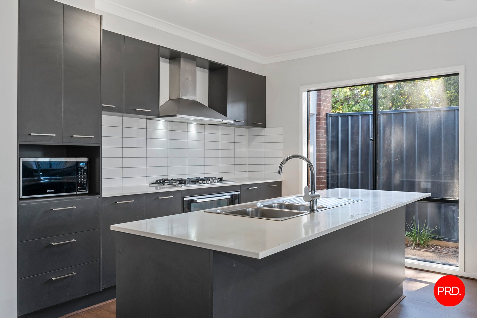 6 Hall Street WHITE HILLS 4