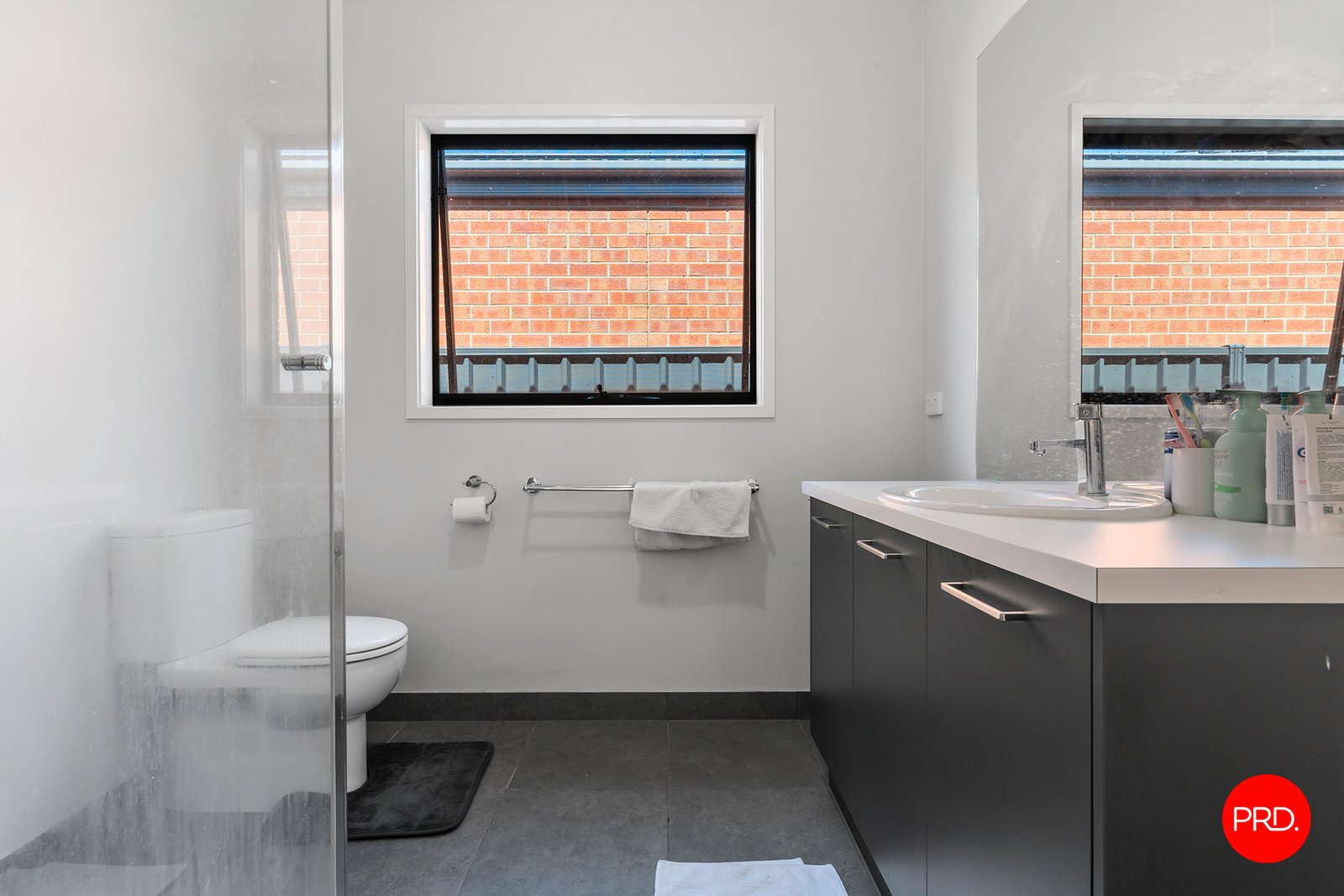 6 Hall Street WHITE HILLS 7