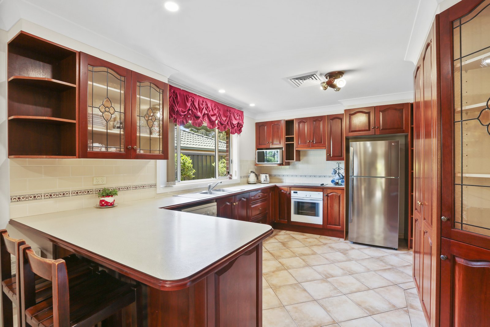 6 Hallam Close KANAHOOKA 3