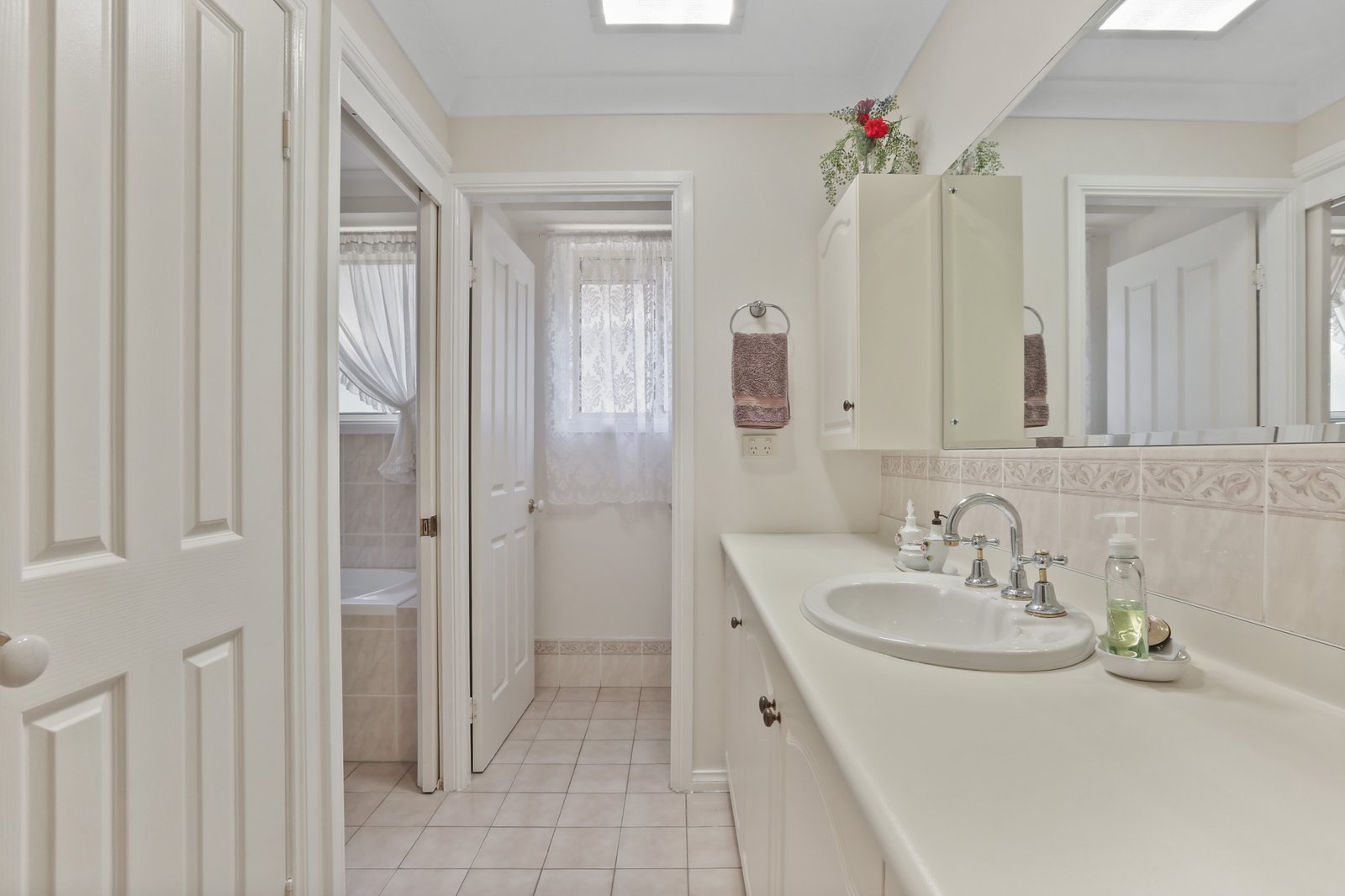 6 Hallam Close KANAHOOKA 8