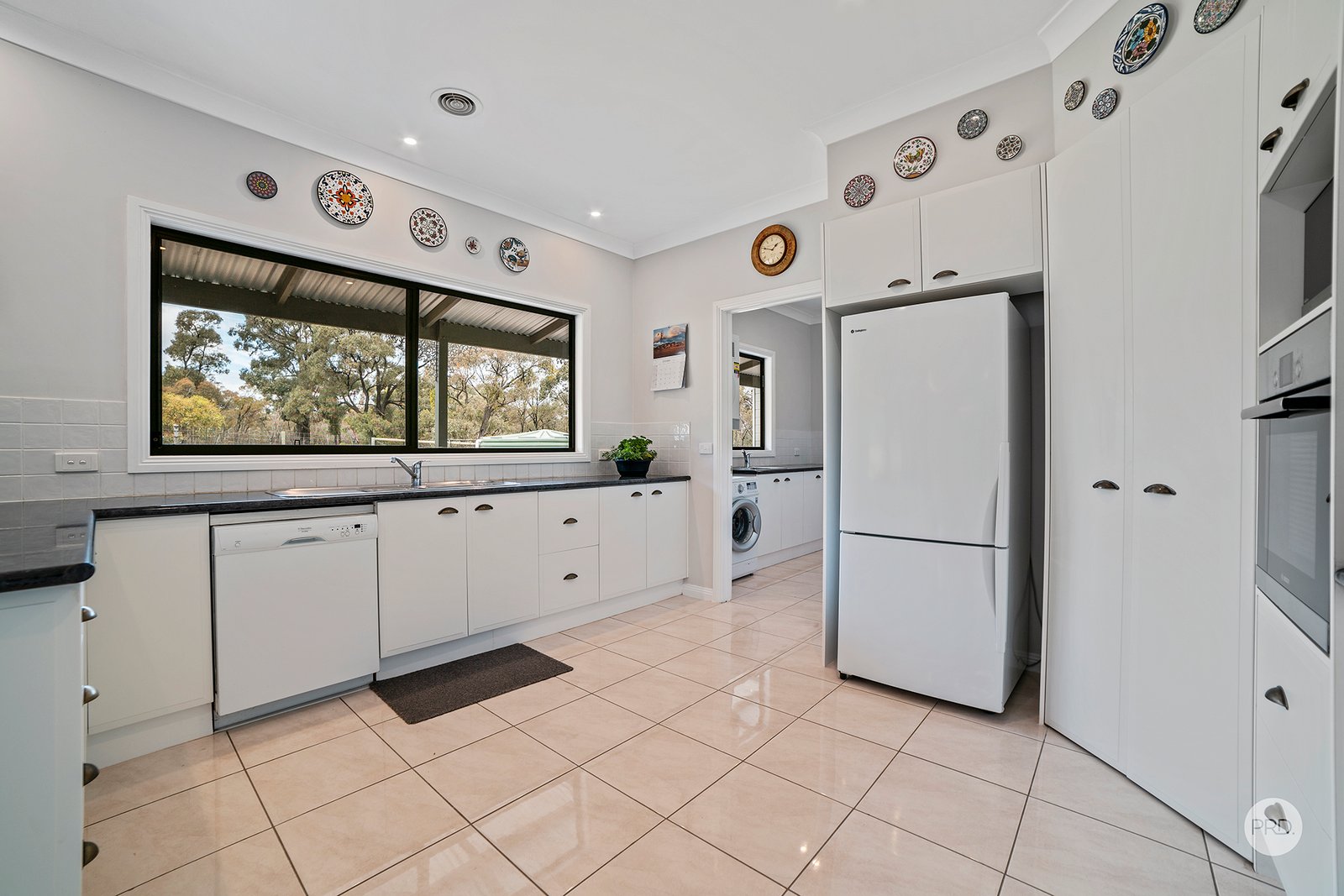 6 Hamilton Court HEATHCOTE 3