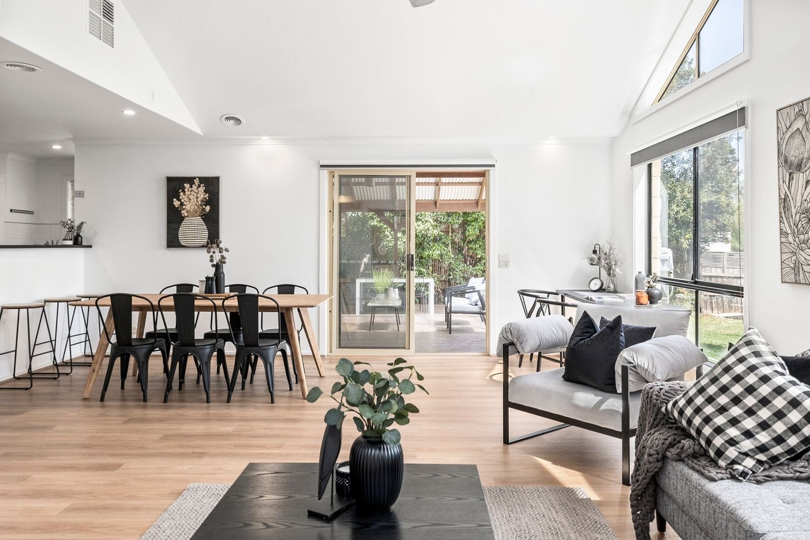 Real Estate and Property in 6 Hannan Crescent, Leopold, VIC