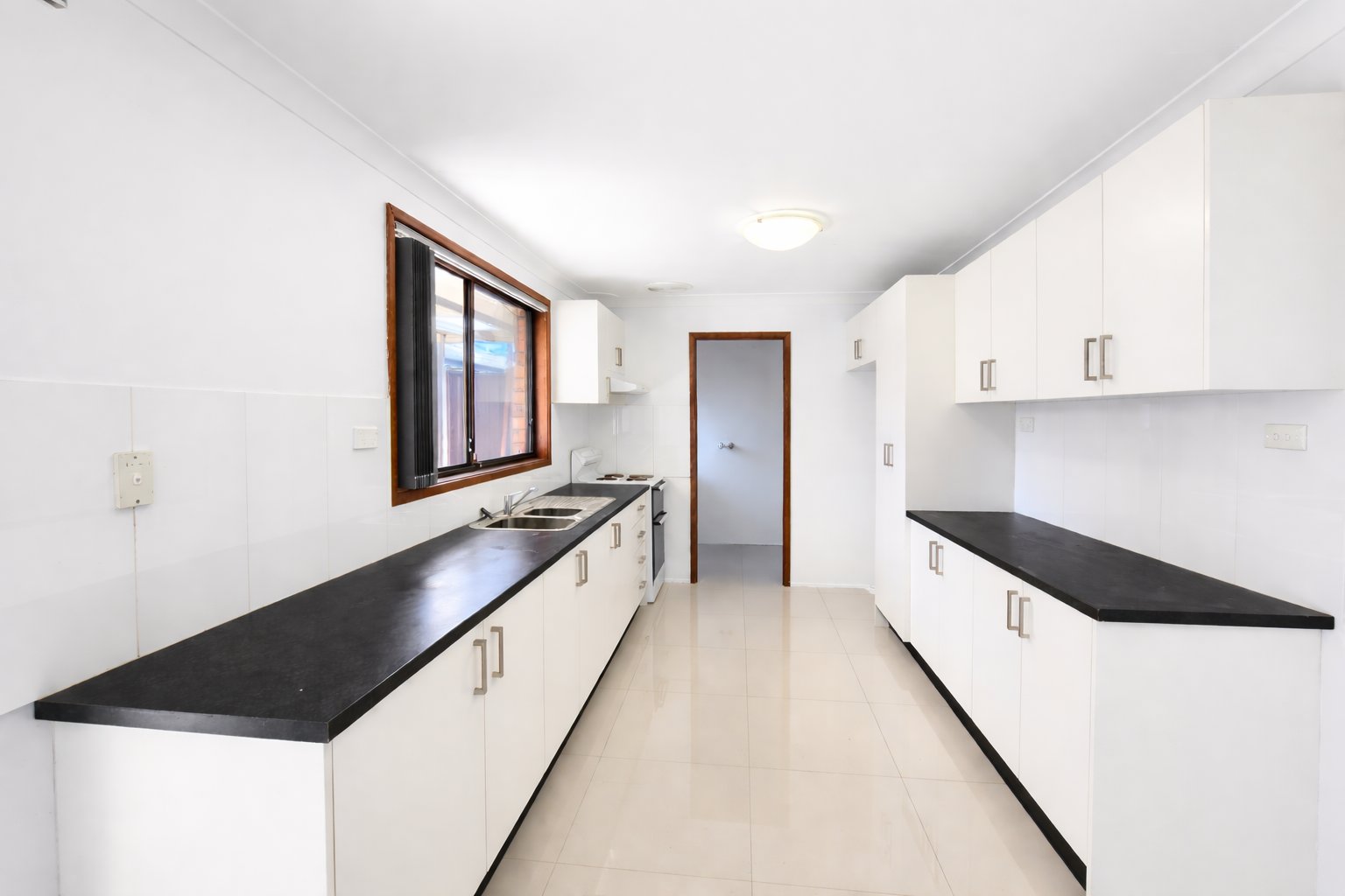 6 Harah Place  BONNYRIGG 2