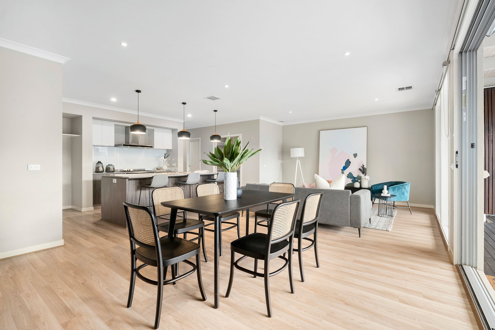 Real Estate and Property in 6 Hazelton Drive, Doreen, VIC