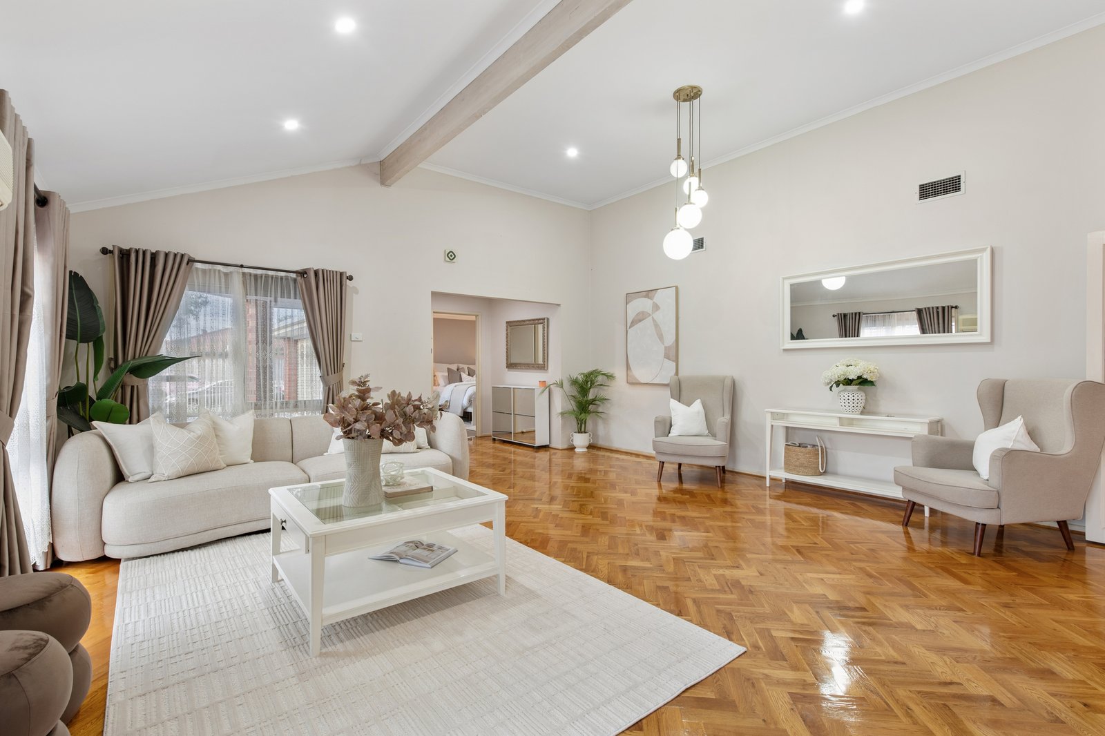 Gallery: 6 Helmich Court