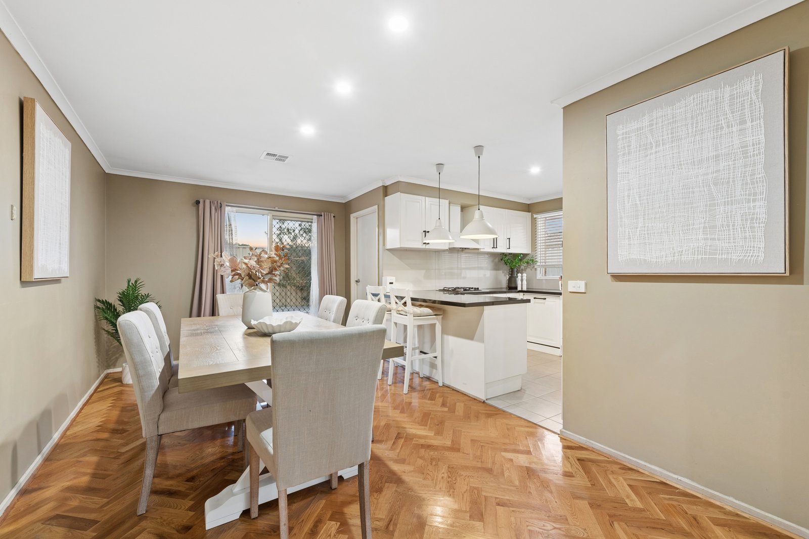 Gallery: 6 Helmich Court