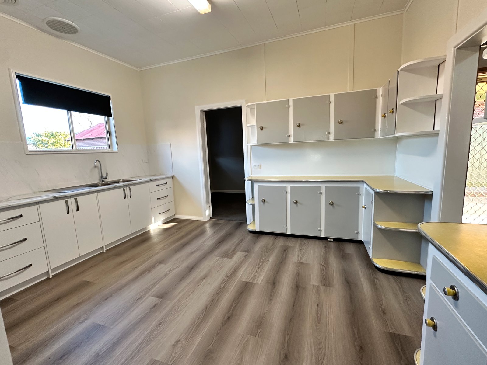 6 Herbert Street TUMUT 8