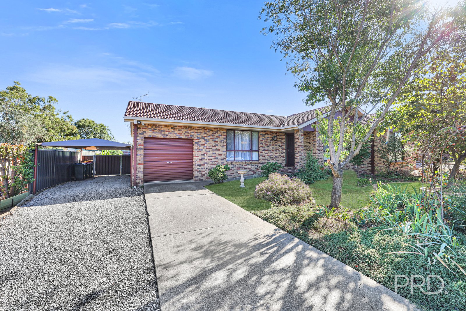 6 Heron Road TAMWORTH 2