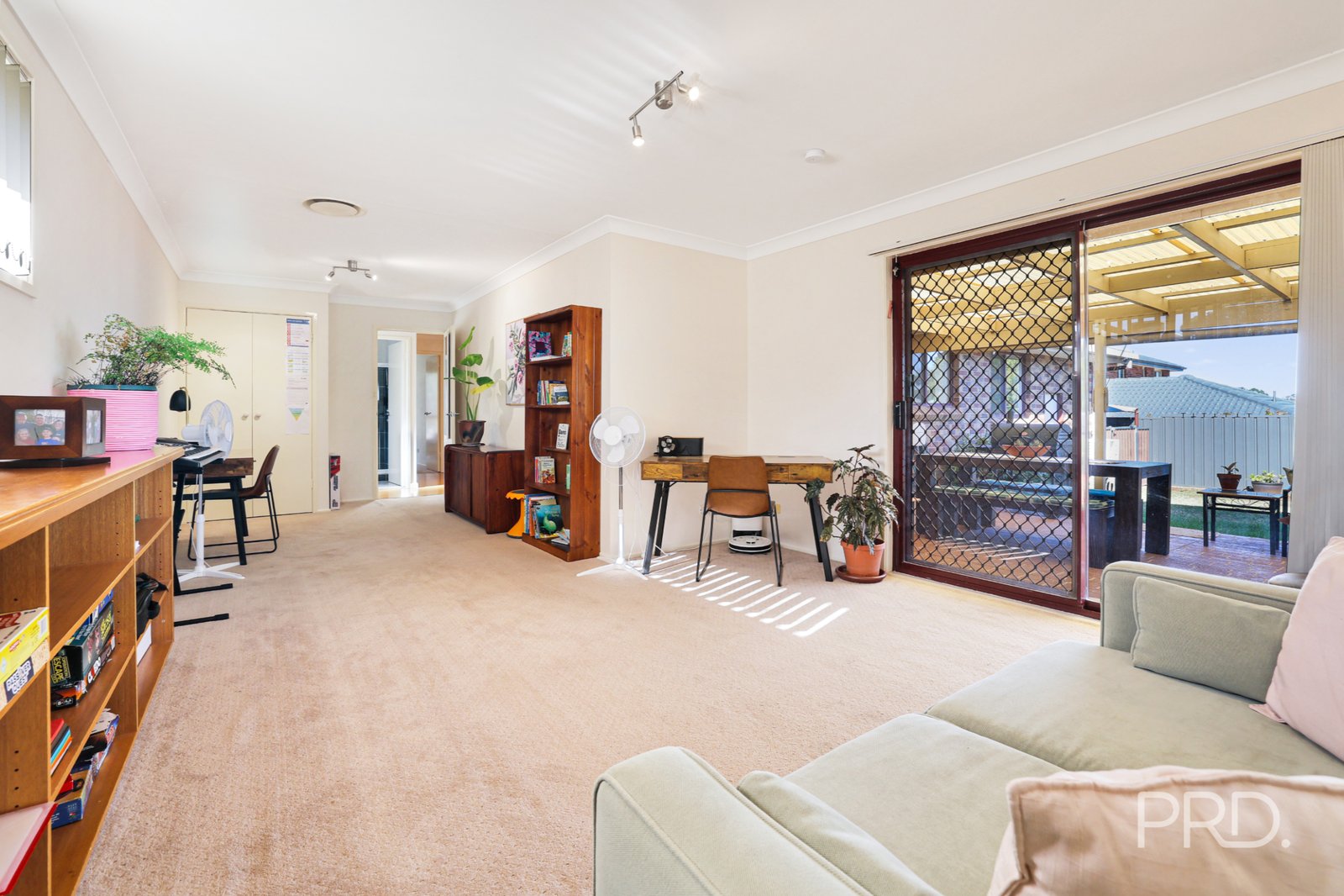 6 Heron Road TAMWORTH 12