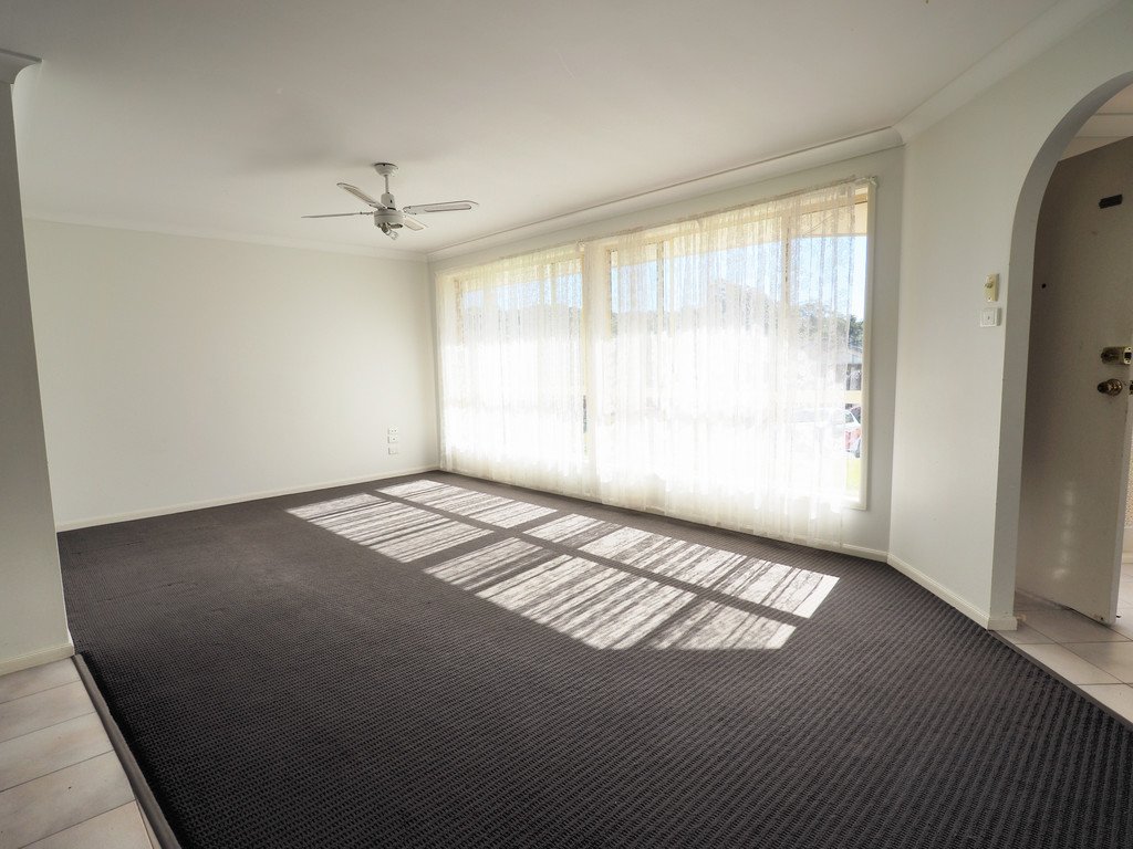 6 Hibbard Close BOAMBEE EAST 12