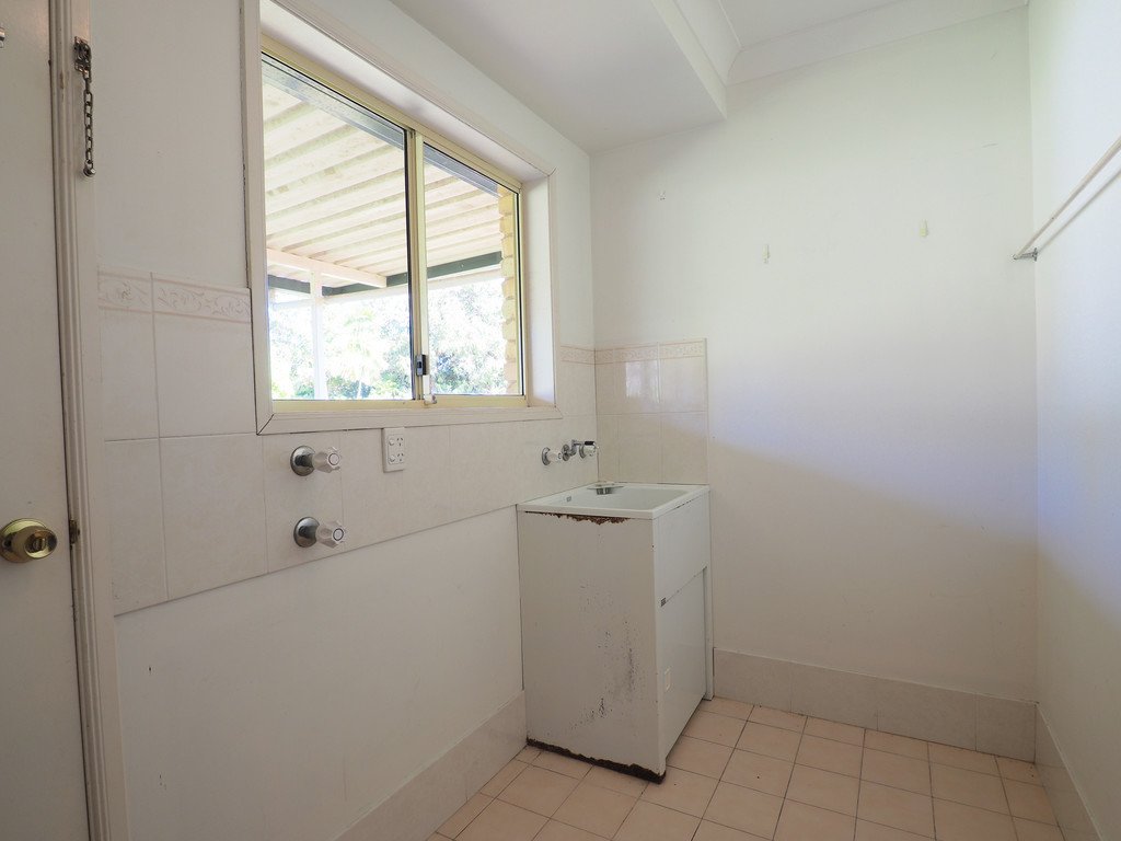 6 Hibbard Close BOAMBEE EAST 17