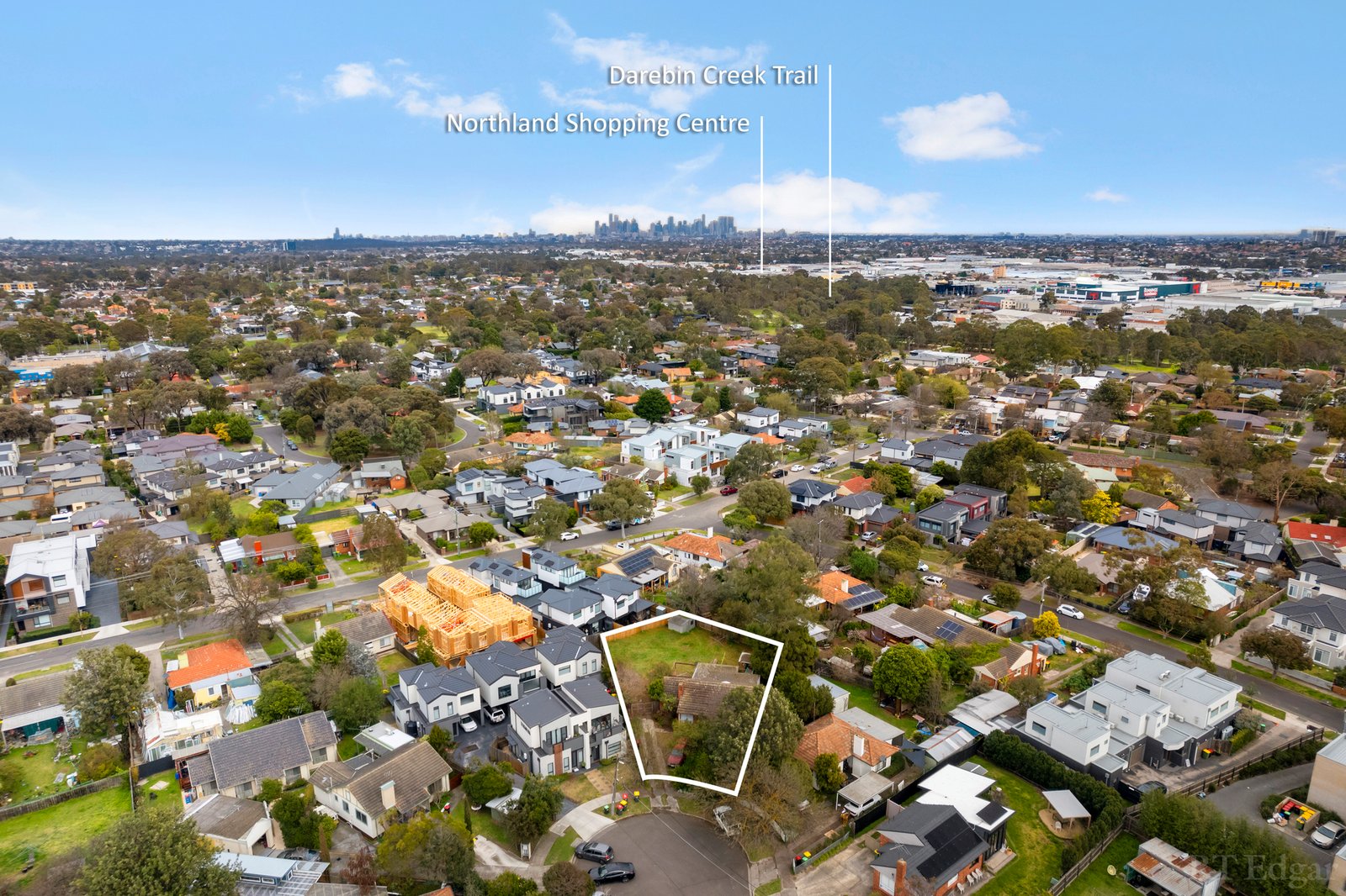 Real Estate and Property in 6 Hibiscus Court, Heidelberg West, VIC