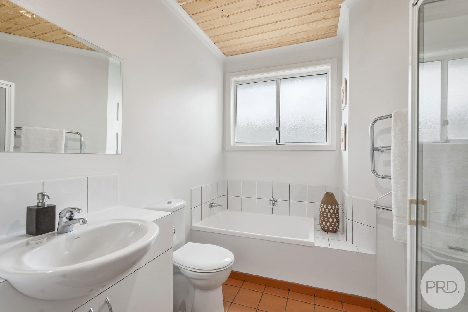 6 High Street BELLERIVE 17