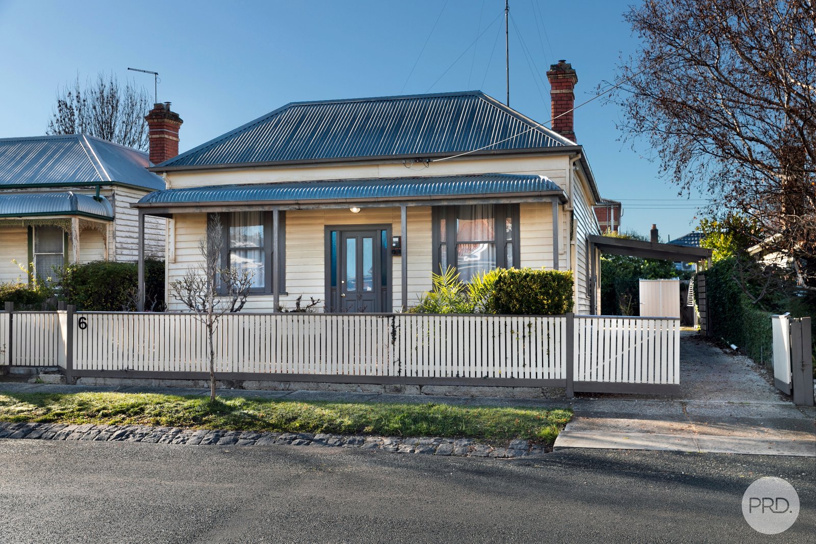 6 High Street LAKE WENDOUREE 1
